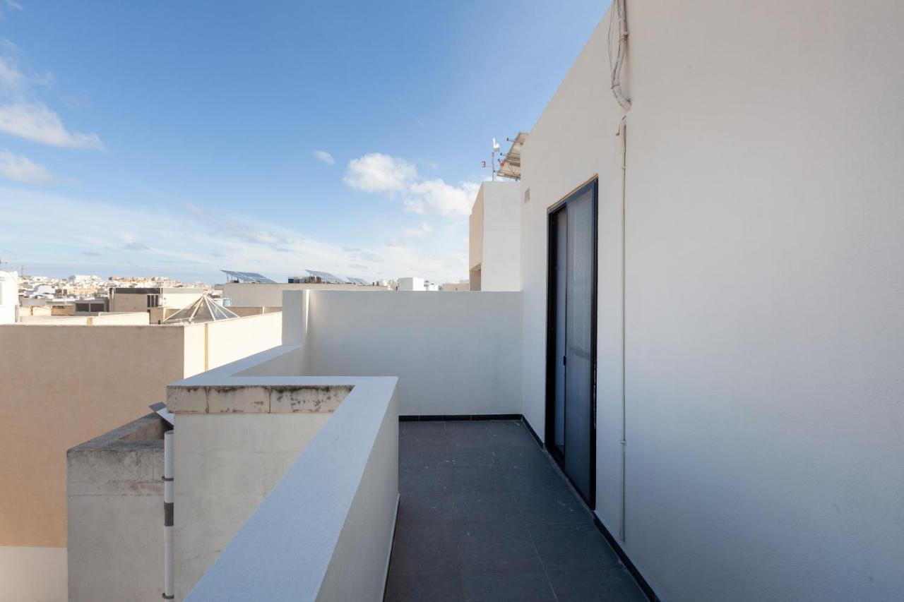 83/3-Lovely 1 Bedroom Penthouse Birkirkara Esterno foto
