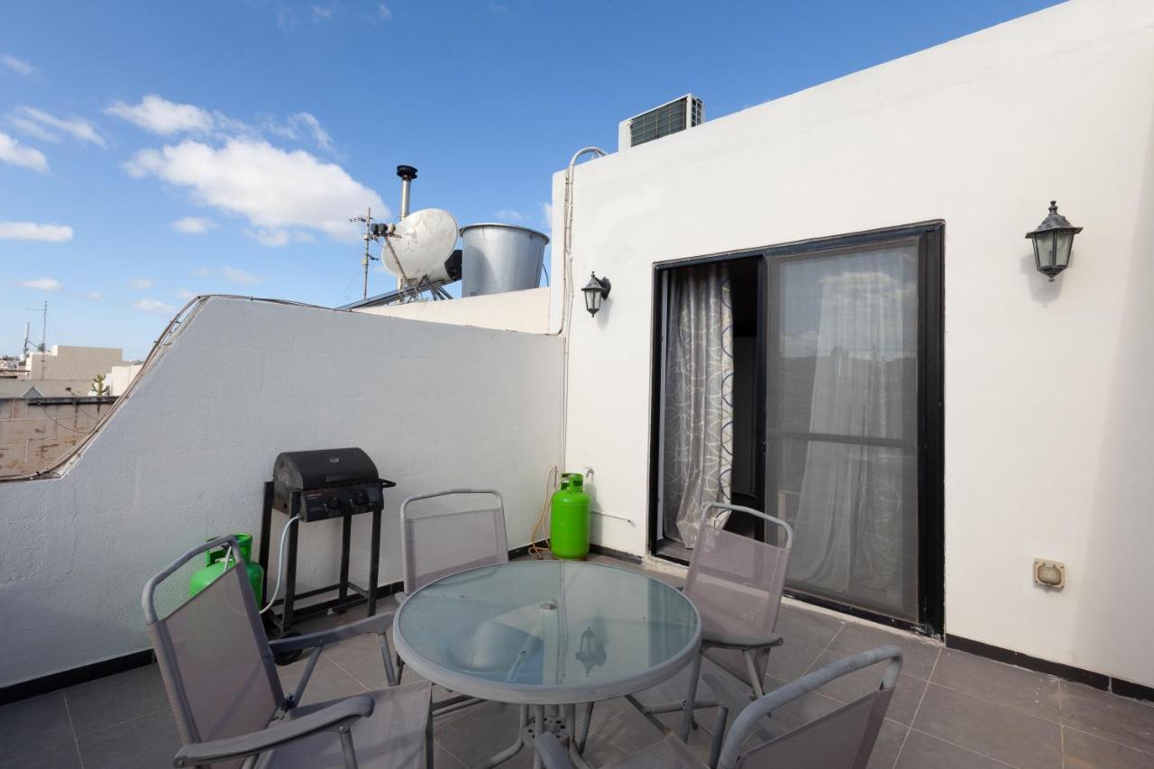 83/3-Lovely 1 Bedroom Penthouse Birkirkara Esterno foto